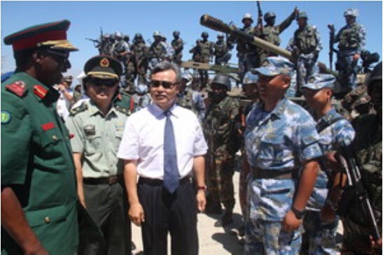 中国人民解放军海军陆战队与坦桑尼亚军队联合举行的"超越- 2014"联合