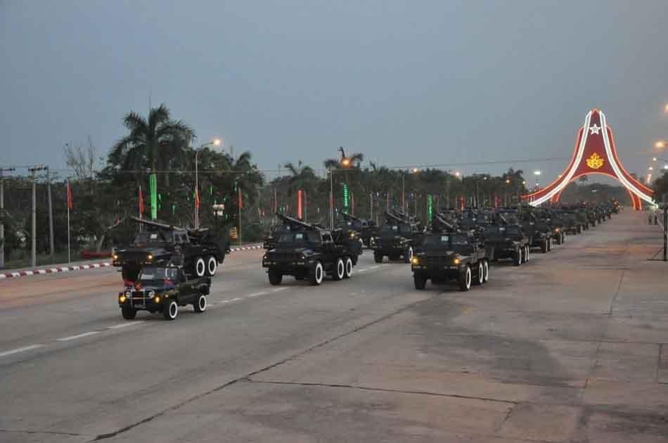 缅甸举行阅兵式 中国武器是绝对主力(组图)