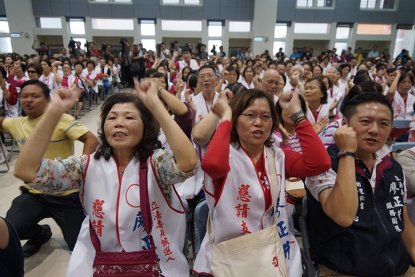 廖正井妙谈选举:选对人情人节,错人清明节