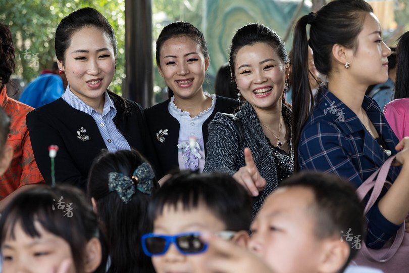 朝鲜姑娘们和他们的中国老板"爸爸"