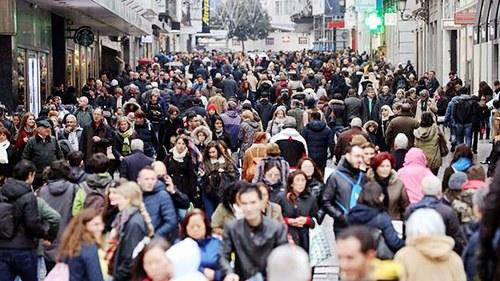 人口增长_西班牙人口增长