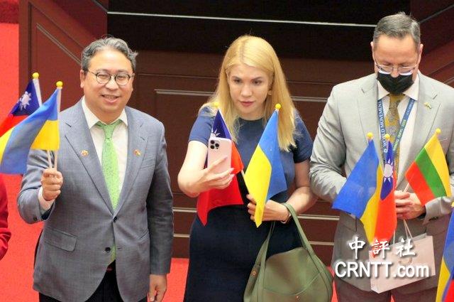 乌克兰议员参观议场　朝野委员热情接待