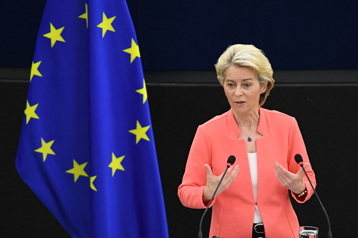 欧盟委员会主席：应对能源危机是当前要务