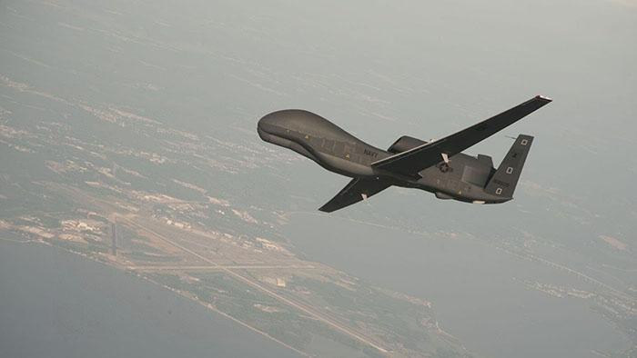 俄媒：美军无人机在克里米亚附近飞行数小时