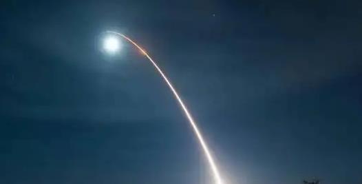印度进行远程拦截导弹“AD1”首次飞行测试