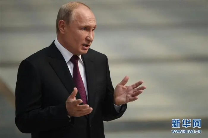 普京称俄将坚决阻止西方扭曲历史的企图