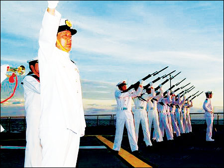 海上自卫队士兵图片