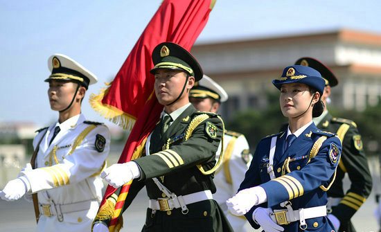 圖片頻道 來到三軍儀仗隊女兵宿舍,已是傍晚.