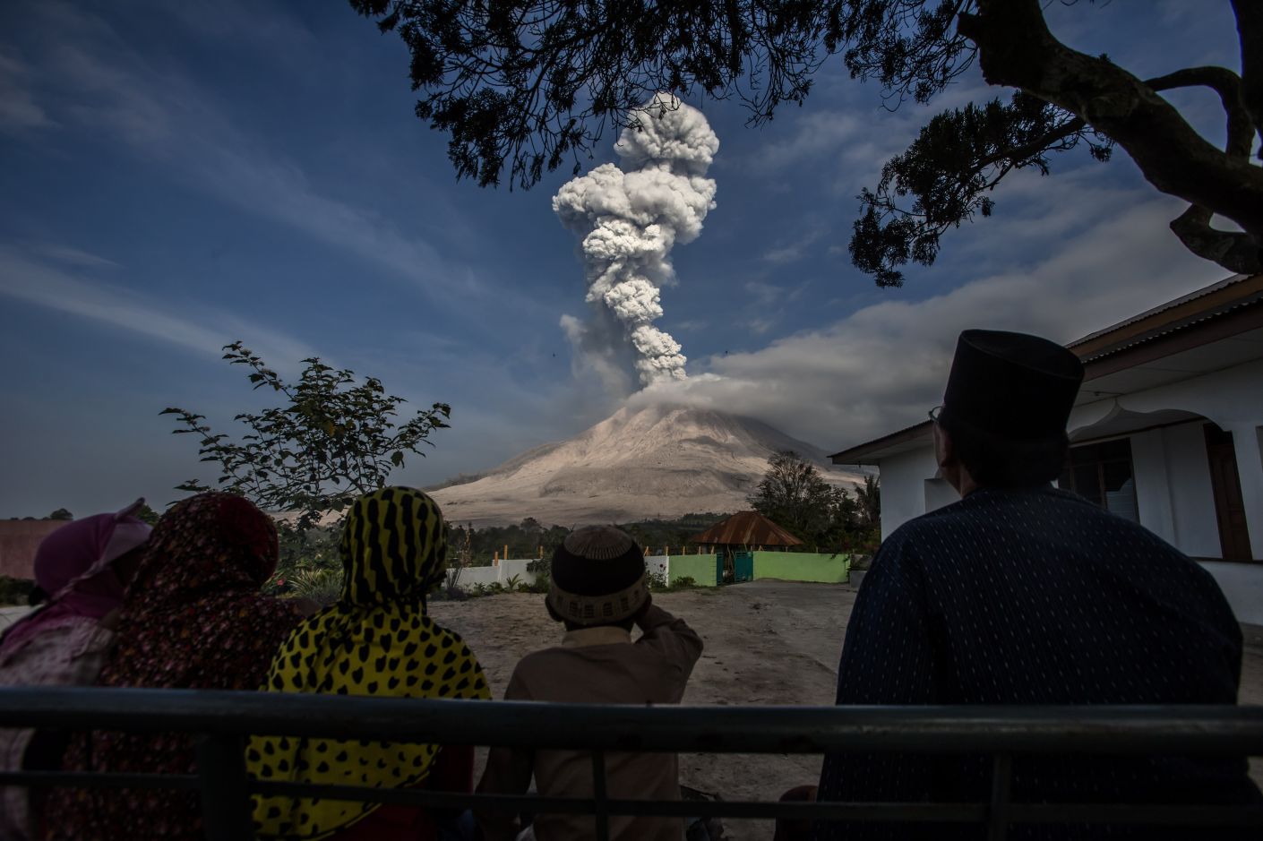 印尼錫納朋火山噴發(組圖)