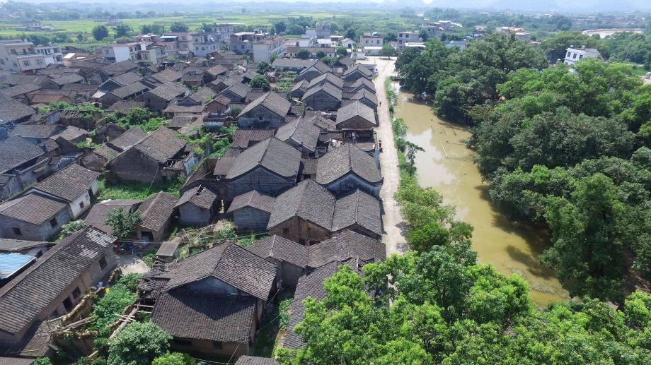 广西恭城瑶族自治县西岭乡杨溪村杨溪屯(7月9日摄.新华社