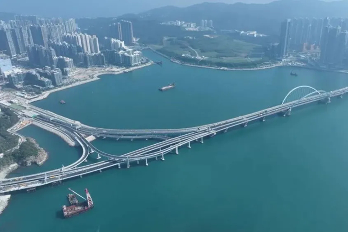 香港將藍隧道及將軍澳跨灣連接路正式開通